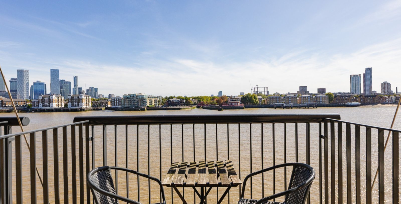 Merchant Court, London, E1W - Picture 2