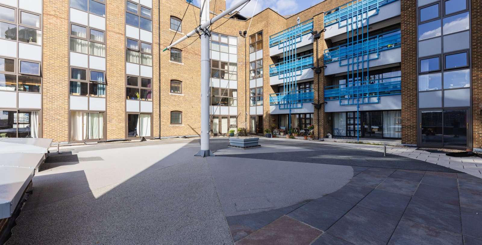 Tower Bridge Wharf, London, E1W - Picture 8