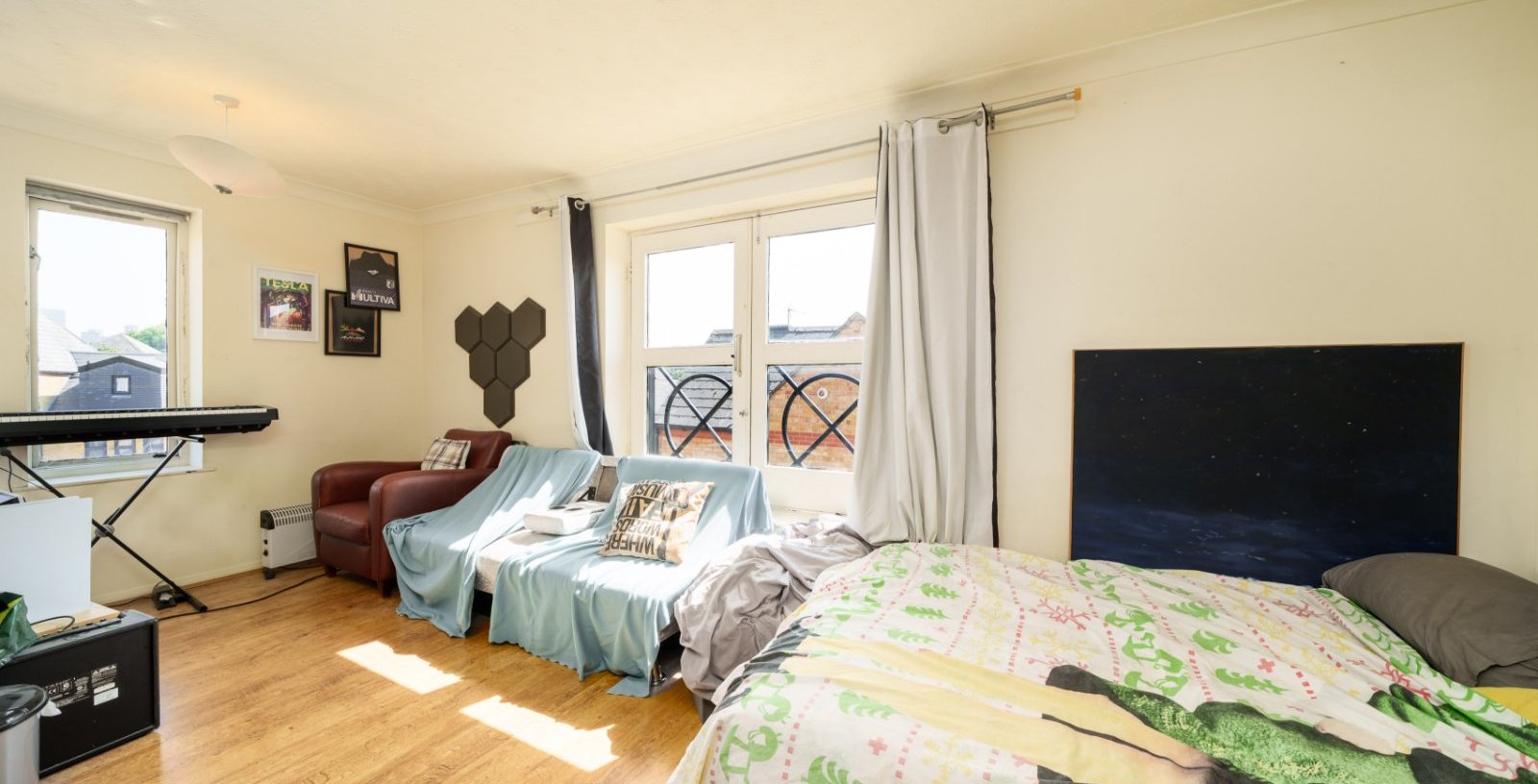 Lime Close, London, E1W - Picture 2
