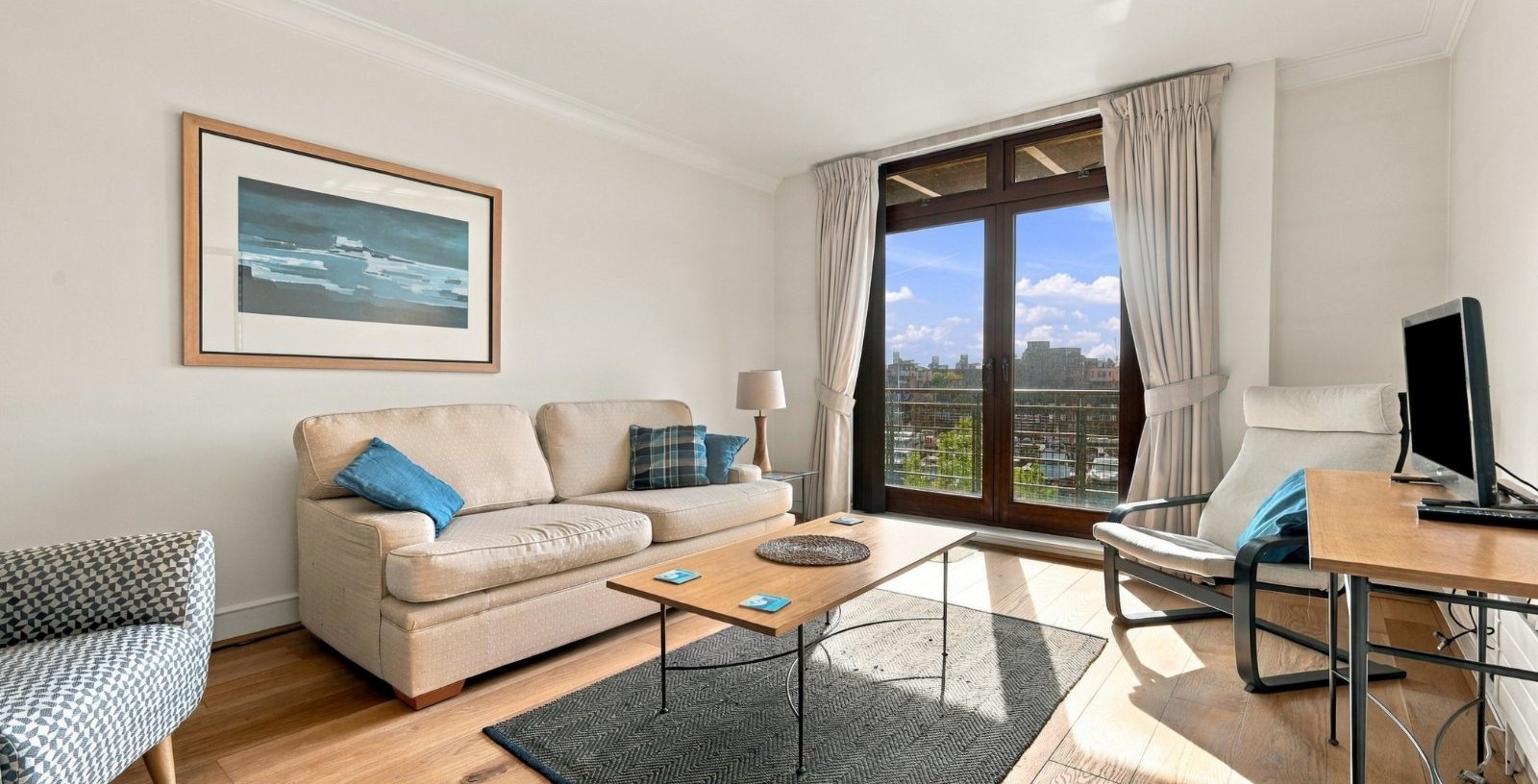 Merganser Court, London, E1W - Picture 1
