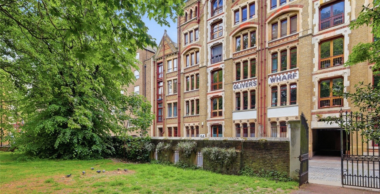 Olivers Wharf, London, E1W - Picture 20