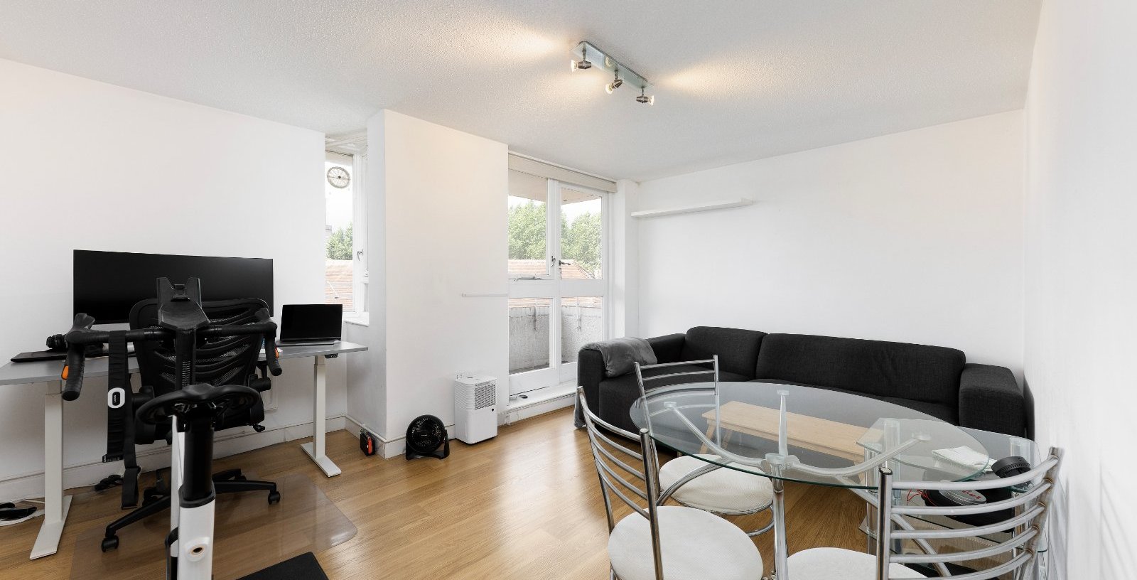 Burr Close, London, E1W - Picture 1