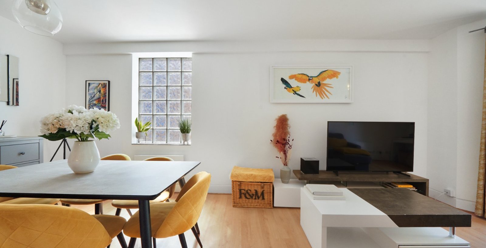 Falconet Court, London, E1W - Picture 3