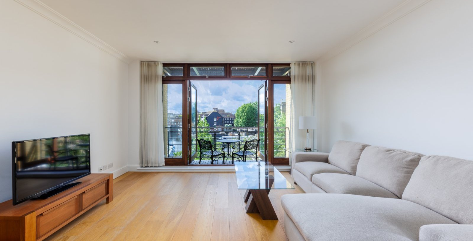 Jacana Court, London, E1W - Picture 1