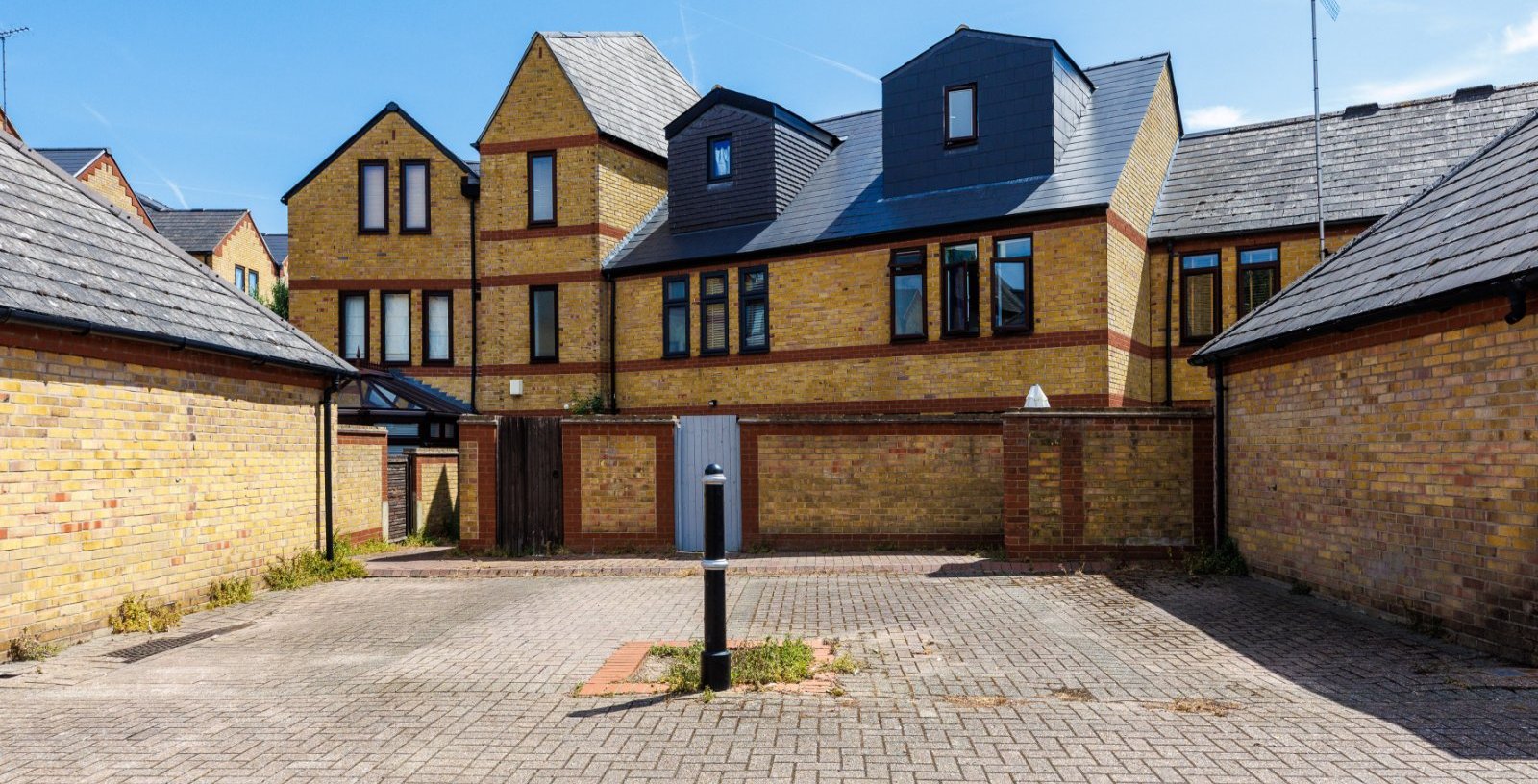 Douthwaite Square, London, E1W - Picture 16