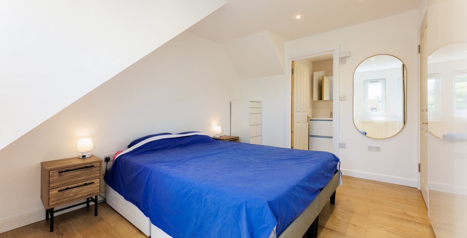 Douthwaite Square, London, E1W - Picture 8