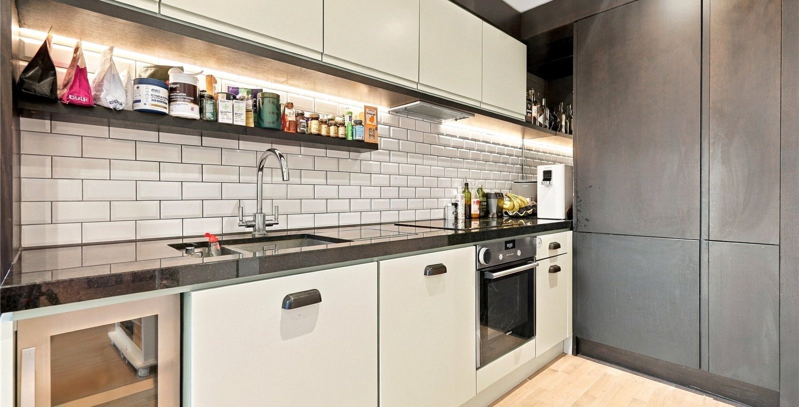 Park Vista Tower, London, E1W - Picture 3