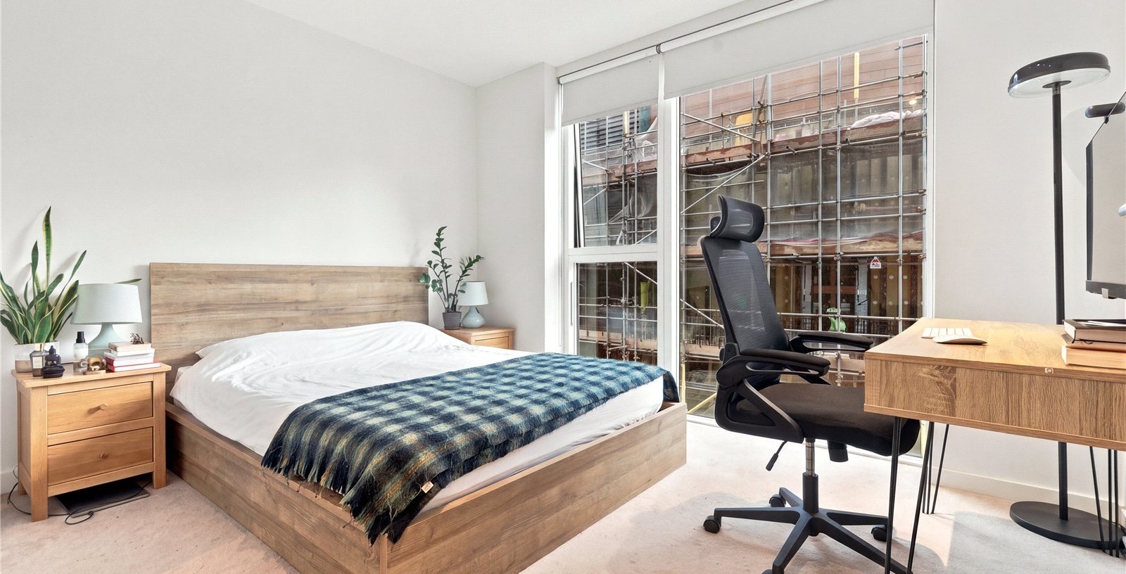 Park Vista Tower, London, E1W - Picture 8