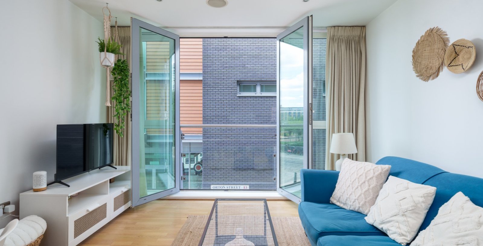 Halcyon Wharf, London, E1W - Picture 5