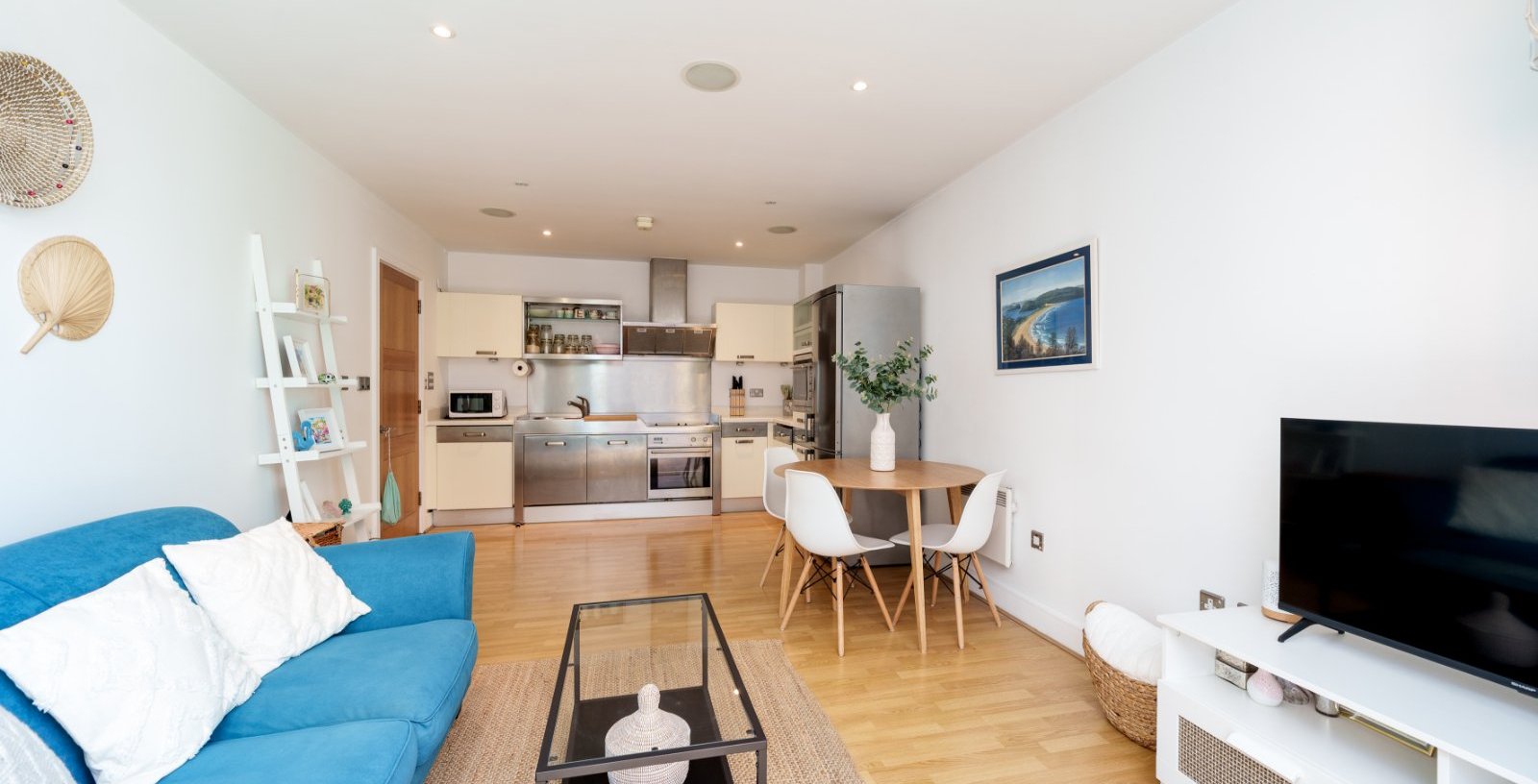 Halcyon Wharf, London, E1W - Picture 1