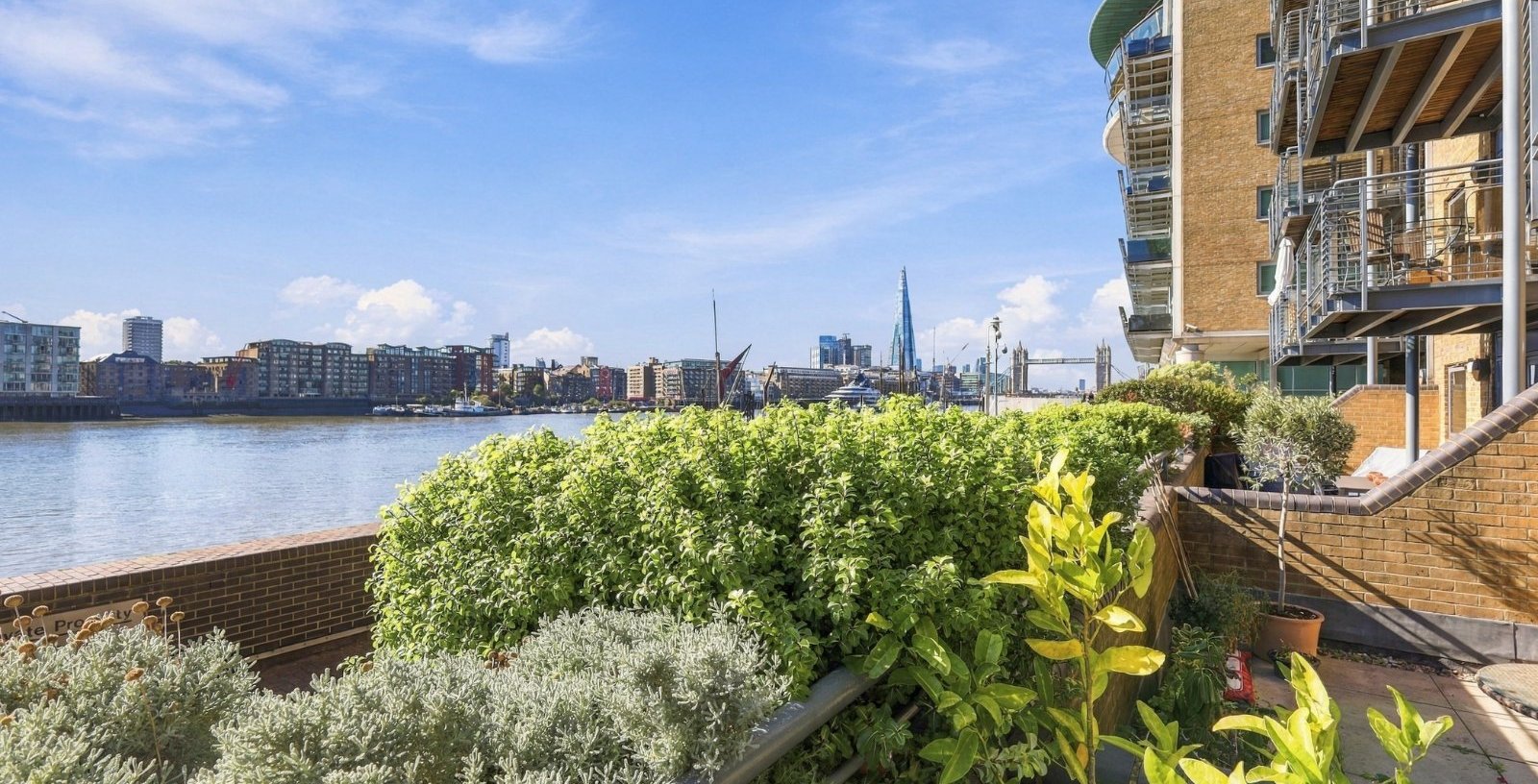 Capital Wharf, London, E1W - Picture 2