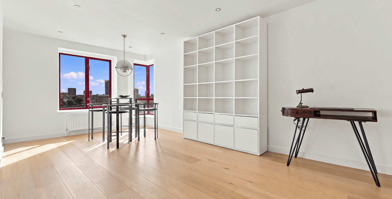 Towerside, London, E1W - Picture 1