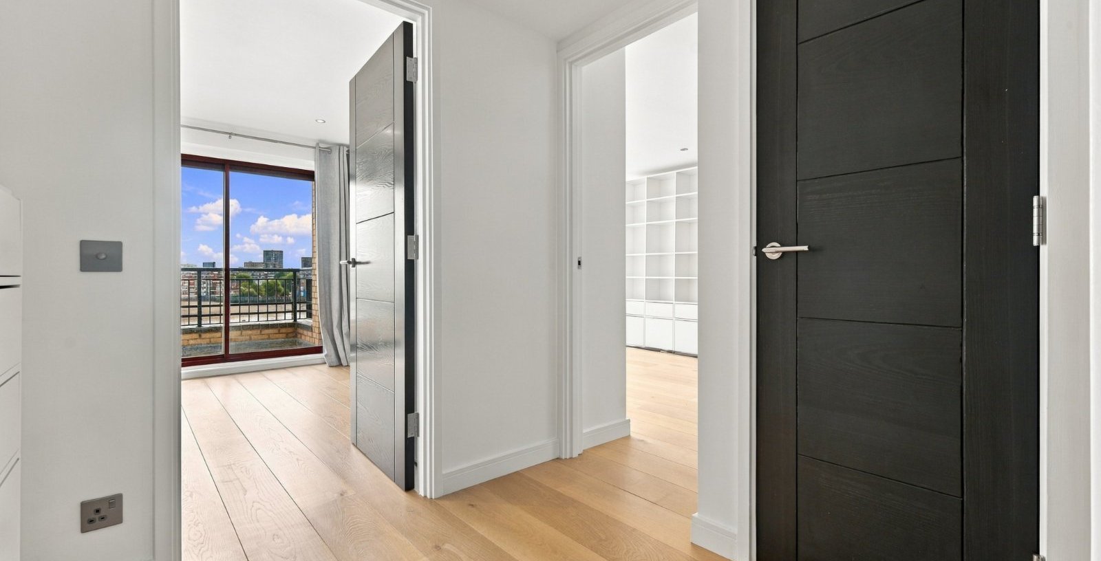 Towerside, London, E1W - Picture 14