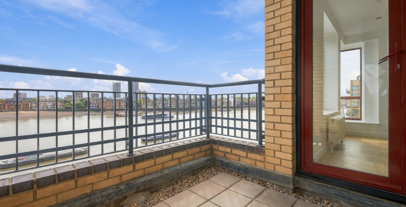 Towerside, London, E1W - Picture 3