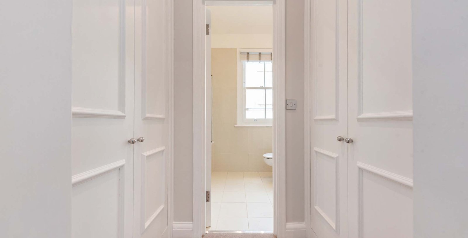 Montagu Mews South, Hyde Park, London, W1H - Picture 19