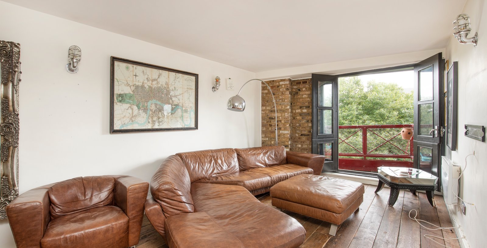 Reardon Path, Wapping, London, E1W - Picture 1