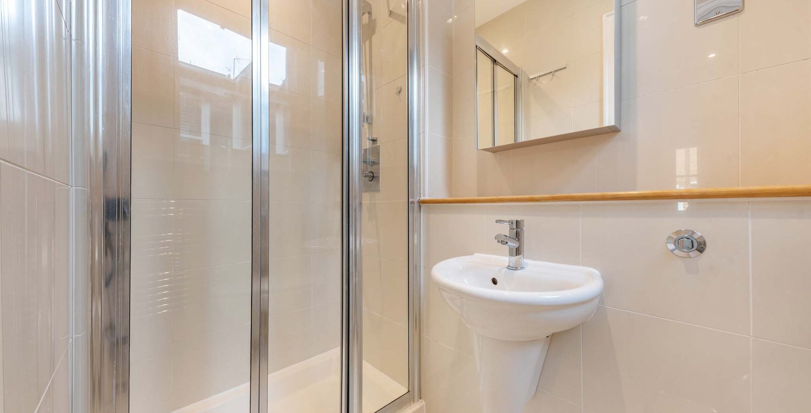 Montagu Mews South, Hyde Park, London, W1H - Picture 11