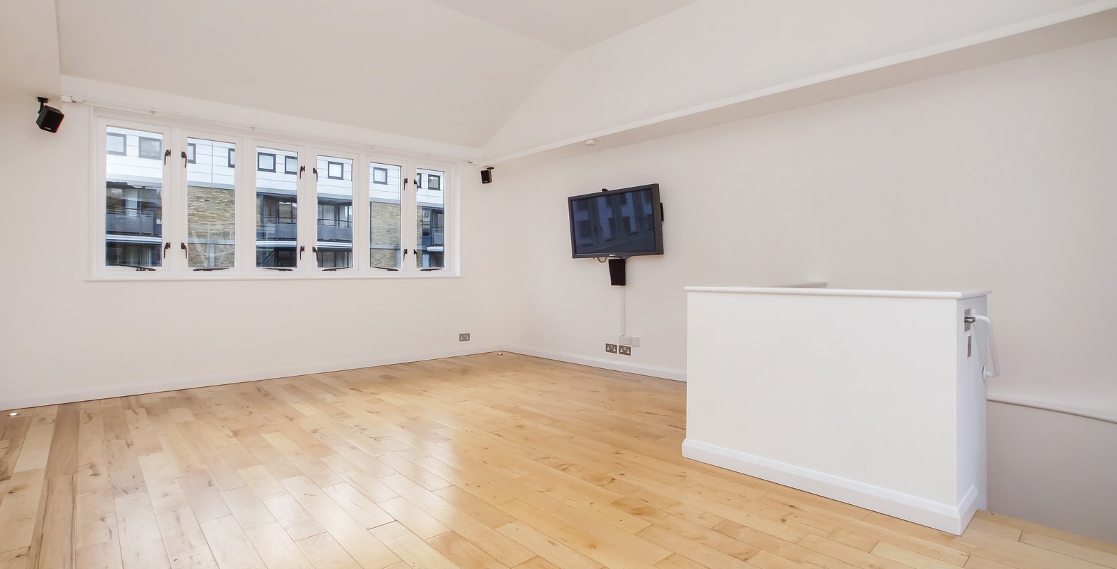 Compass Court, 39 Shad Thames, Shad Thames, London, SE1 - Picture 2