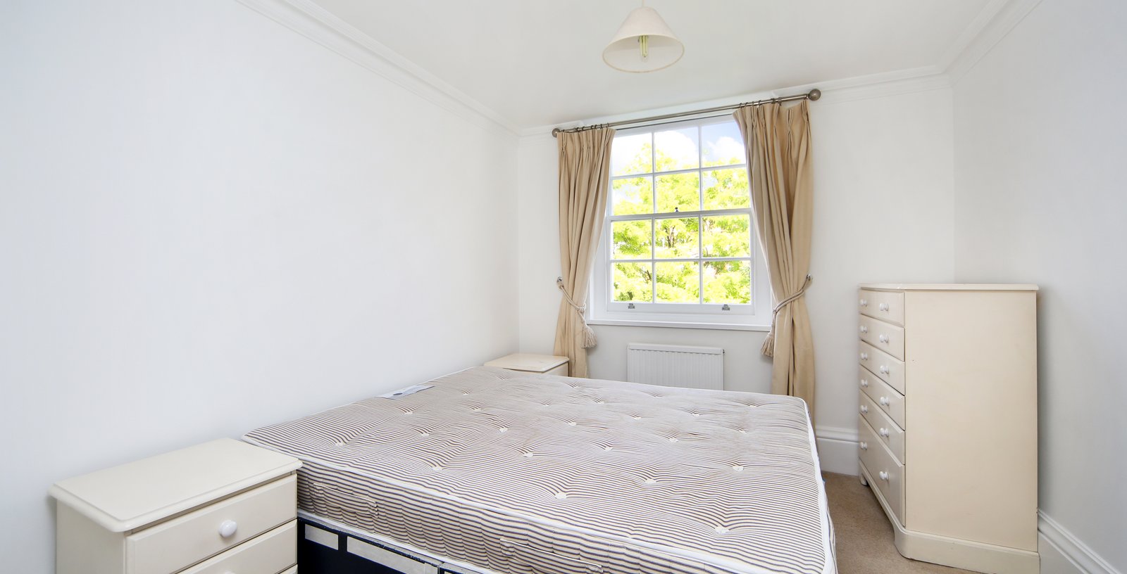 Queen Square, Islington, London, WC1N - Picture 6