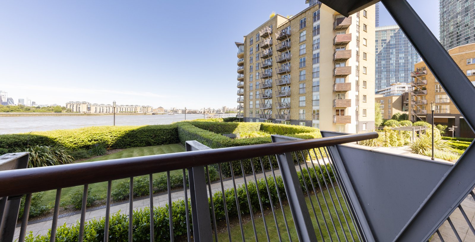 Westferry Road, Isle of Dogs, London, E14 - Picture 14
