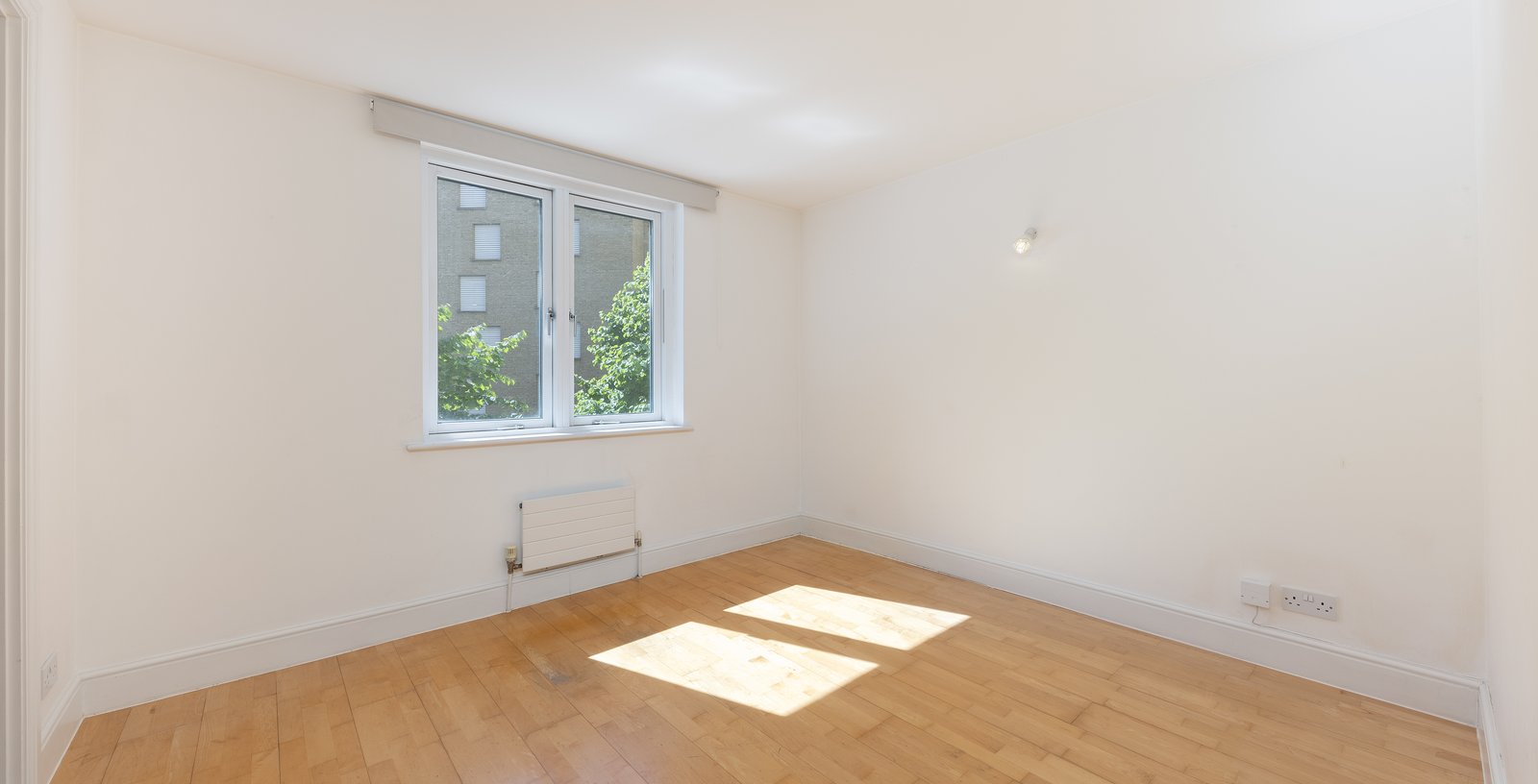 Westferry Road, Isle of Dogs, London, E14 - Picture 11
