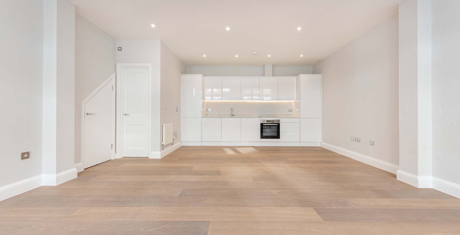 Montagu Mews South, Hyde Park, London, W1H - Picture 5