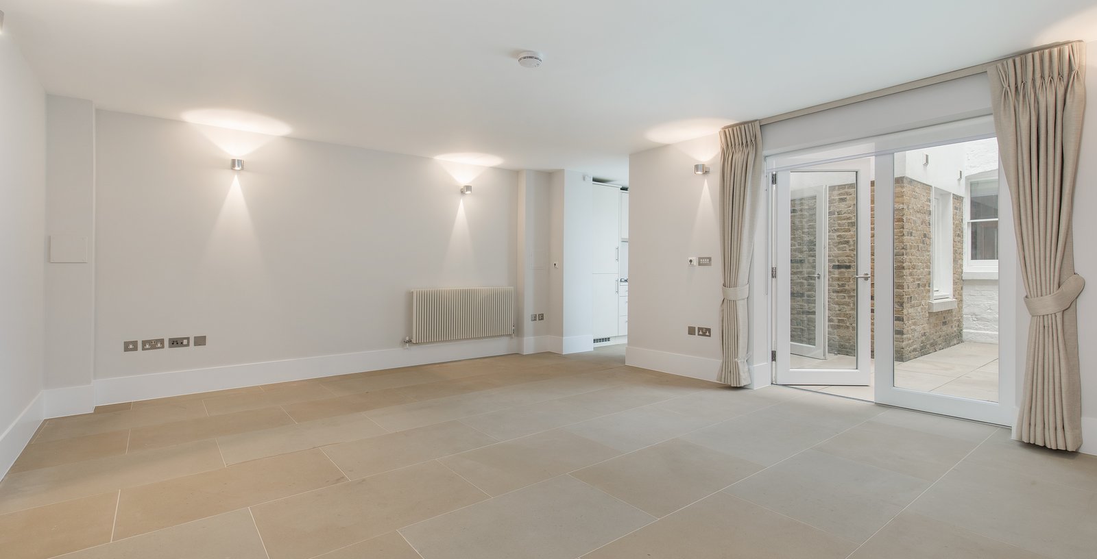 Great Cumberland Place, Marylebone, London, W1H - Picture 2