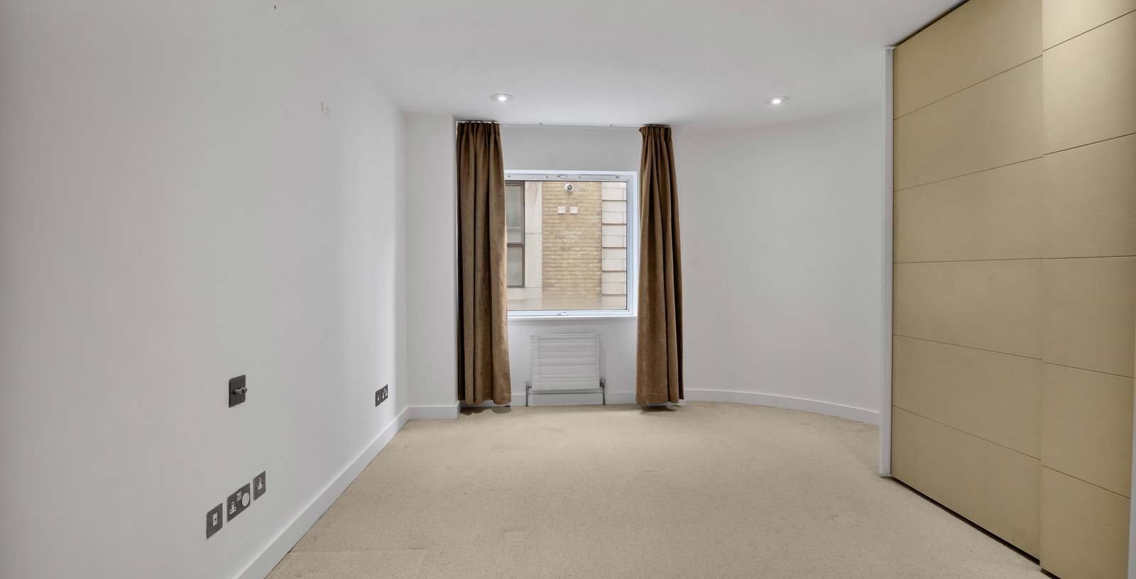 Rose Court, Islington, London, N1 - Picture 19
