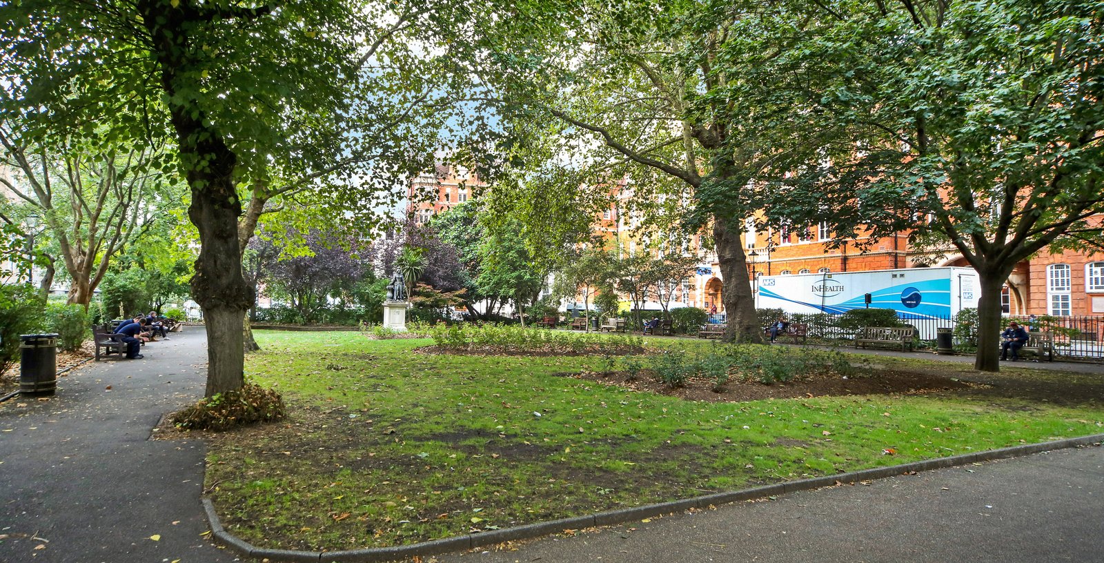 Queen Square, Islington, London, WC1N - Picture 11