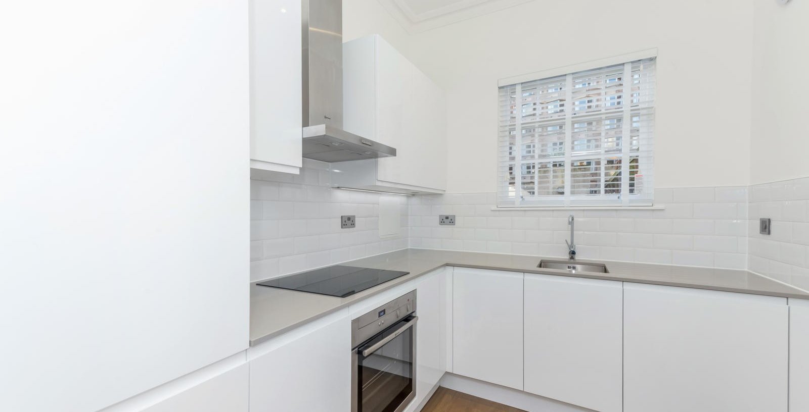 Queens House, Clerkenwell, London, WC1N - Picture 4