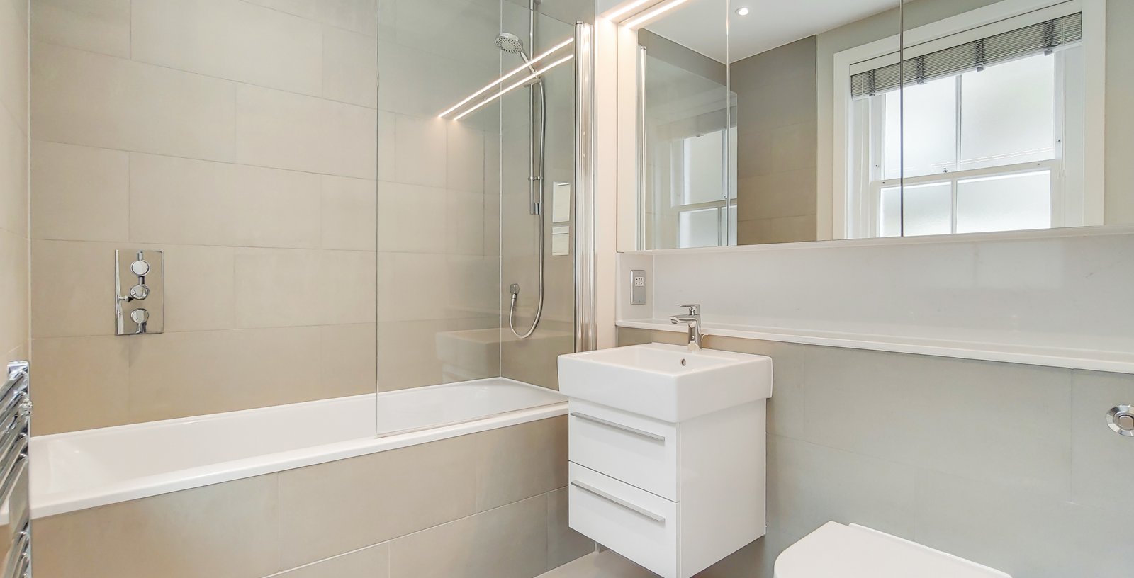 Montagu Mews South, Hyde Park, London, W1H - Picture 10