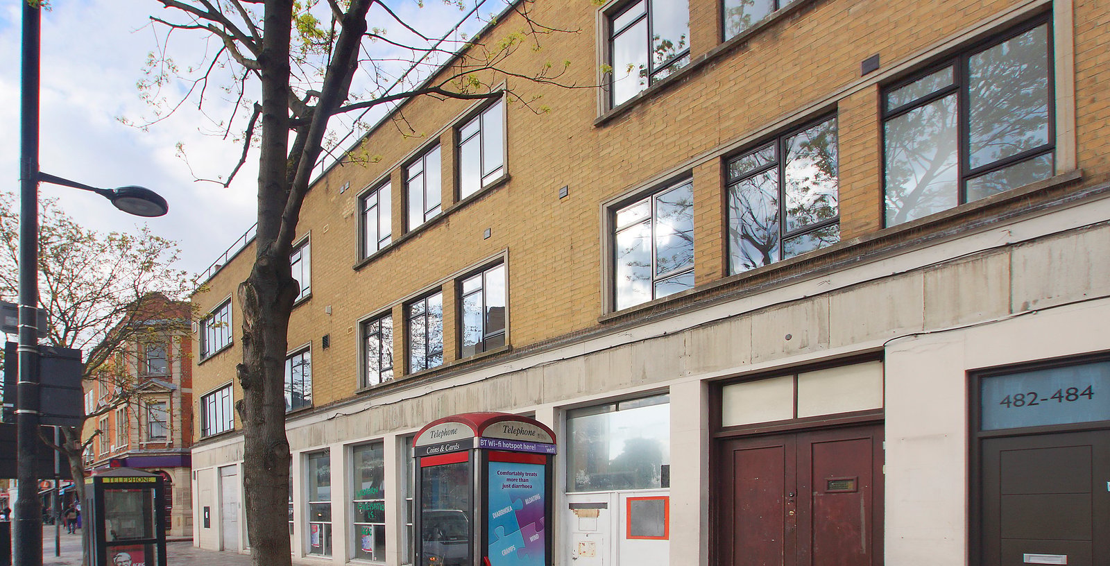 Holloway Road, Islington, London, N7 - Picture 8