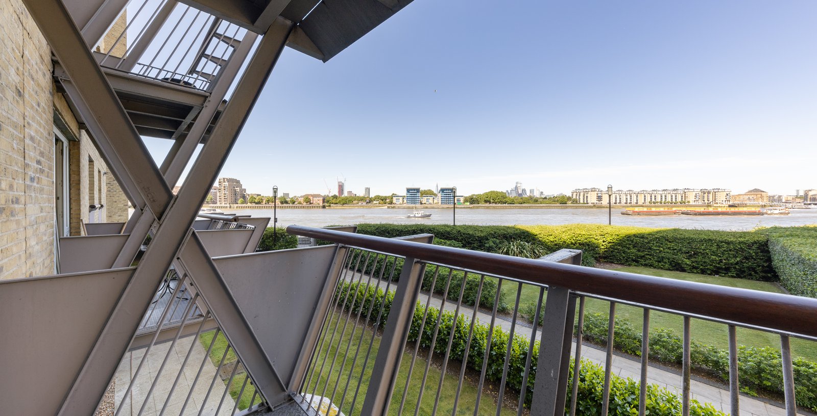 Westferry Road, Isle of Dogs, London, E14 - Picture 3