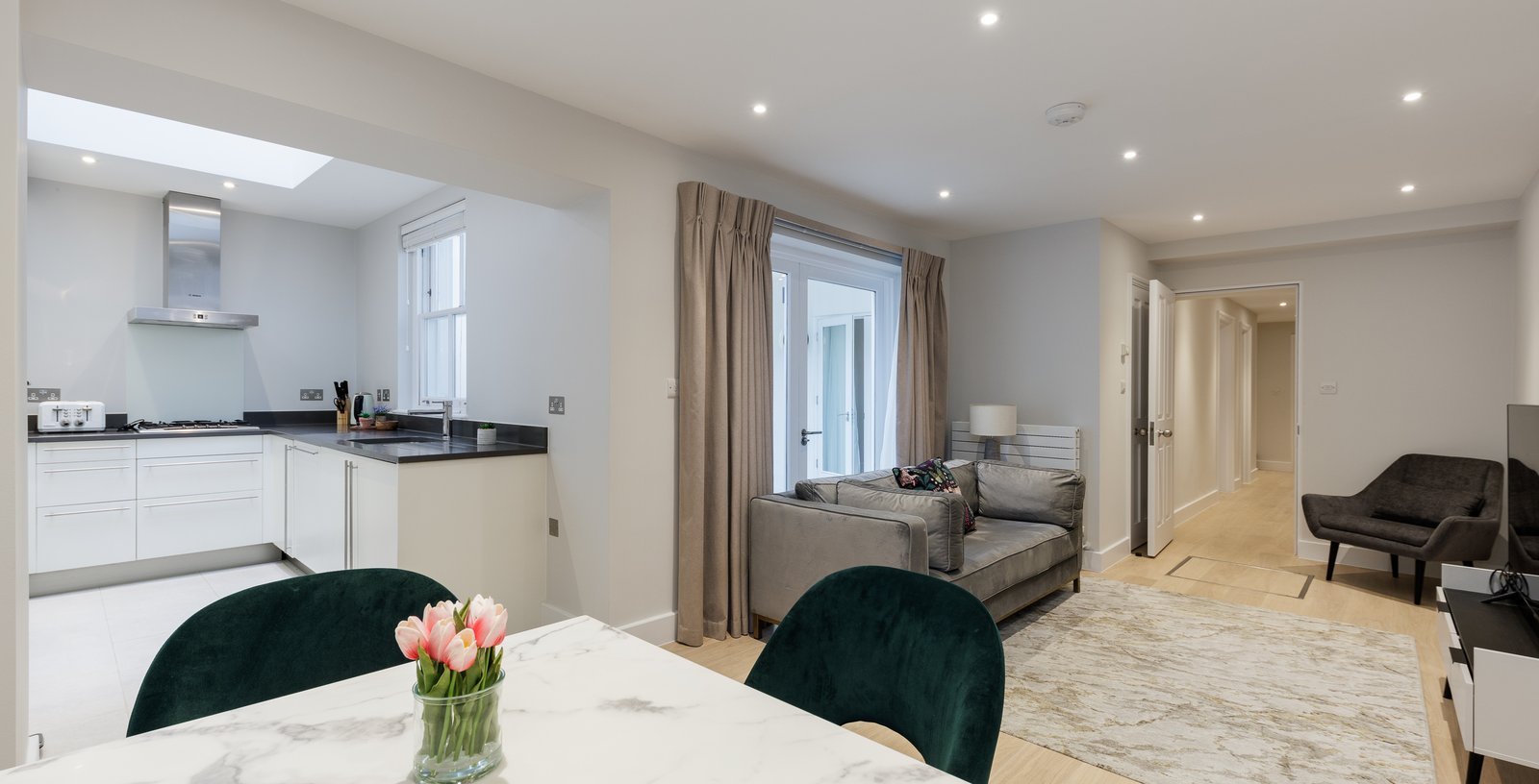 Gloucester Place, Marylebone, Marylebone, W1U - Picture 2