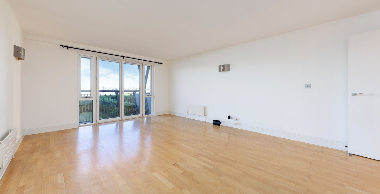 Westferry Road, Isle of Dogs, London, E14 - Picture 1