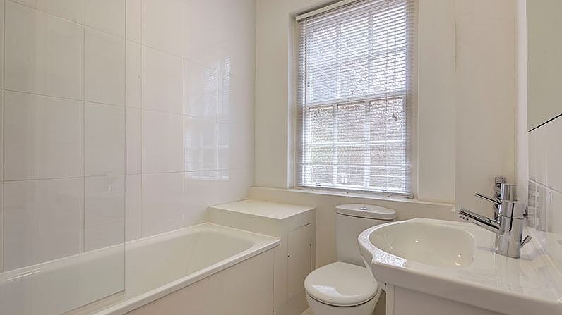 Fulham Road, Chelsea, London, SW3 - Picture 3