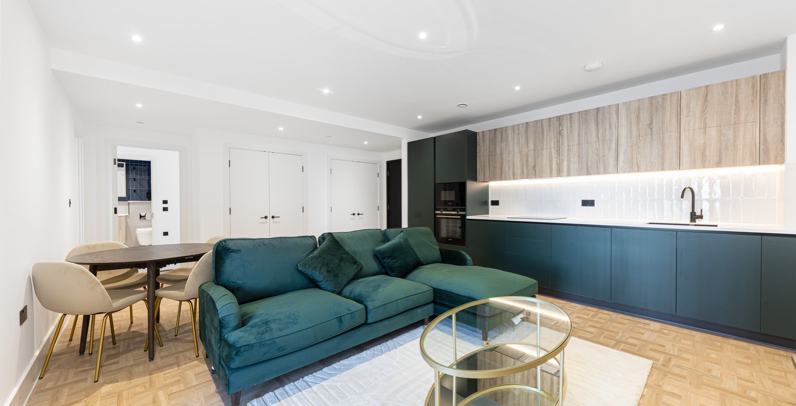 Battersea, London, SW11 - Picture 1
