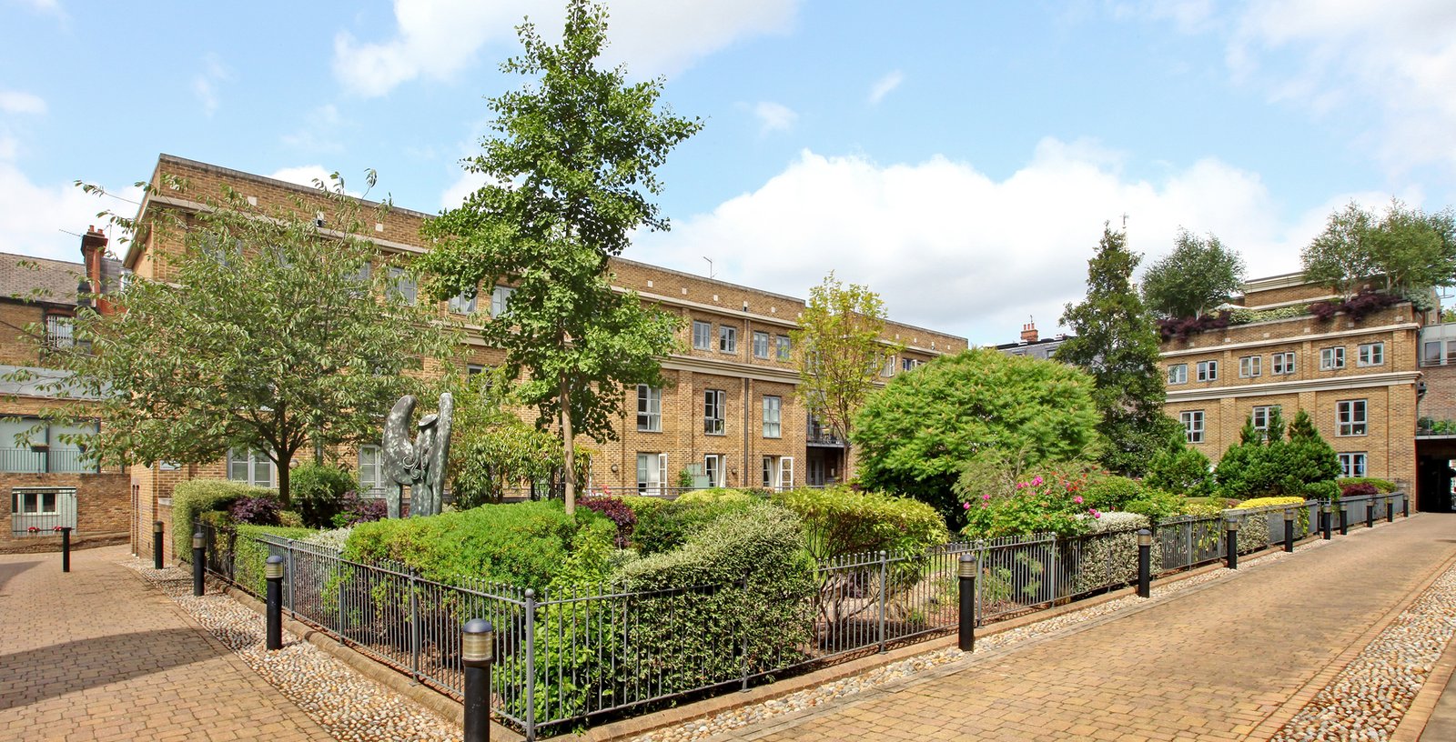 Moore Court, Islington, London, N1 - Picture 6
