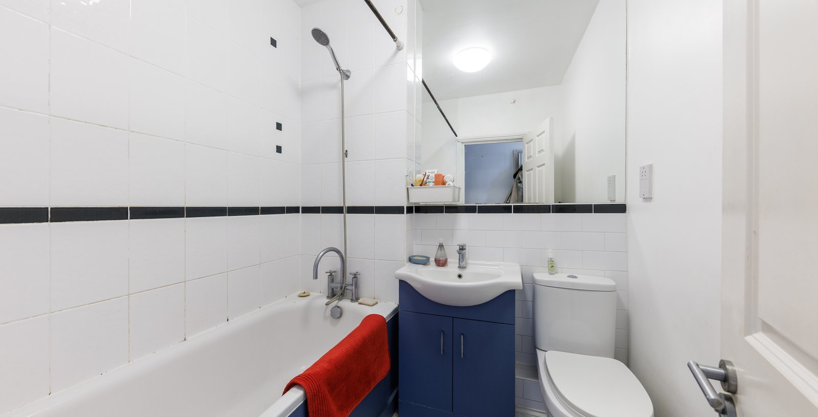 2 Hemming Street, Whitechapel, London, E1 - Picture 10