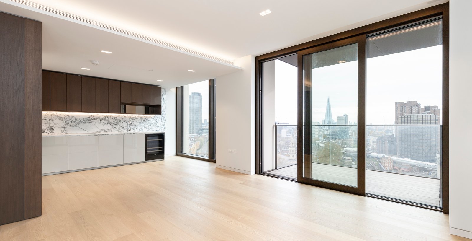 Southbank Place, Waterloo, London, SE1 - Picture 1