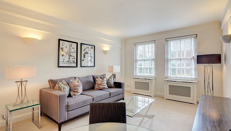 Fulham Road, Chelsea, London, SW3 - Picture 2