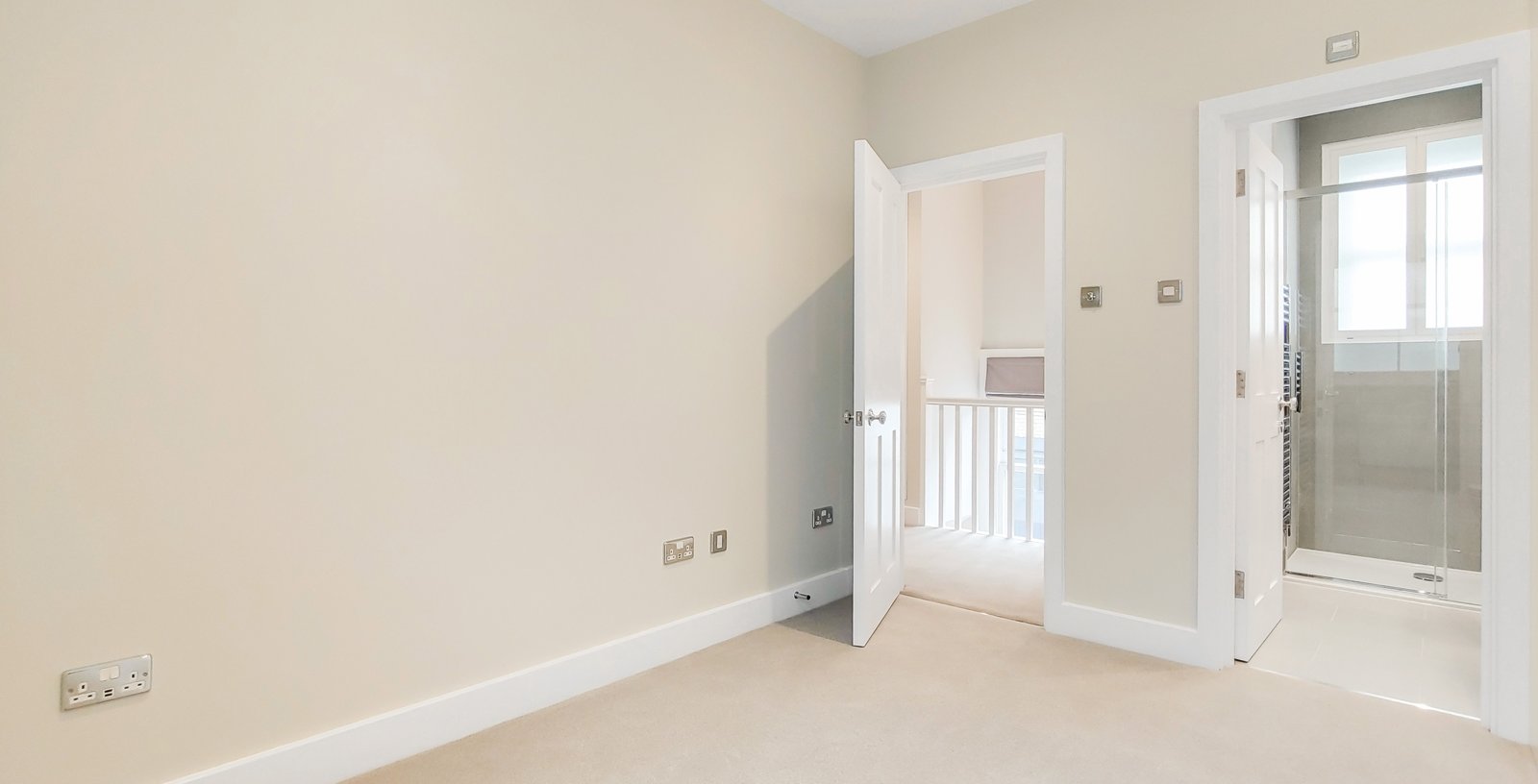 Montagu Mews South, Hyde Park, London, W1H - Picture 6