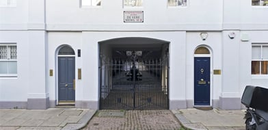 De Vere Mews, London, W8 - Picture preview 2