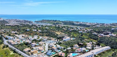 Cluttons-Algarve