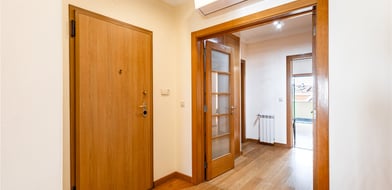 T4 Flat In Areeiro, Lisbon, Portugal, 1070-034, Portugal - Picture preview 4