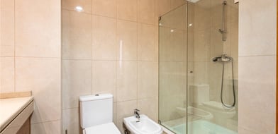 T4 Flat In Areeiro, Lisbon, Portugal, 1070-034, Portugal - Picture preview 17