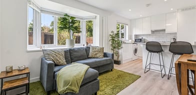 Crowthorne Close, London, SW18 - Picture preview 2