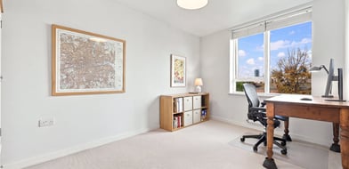 Queens Court, London, SE16 - Picture preview 9