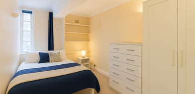 Edgeware Road, Hyde Park, London, W2 - Picture preview 2