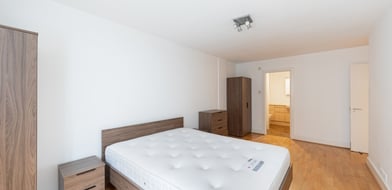 12 Shand Street, London Bridge, London, SE1 - Picture preview 3